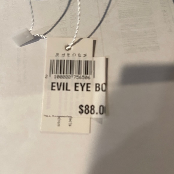 Evil Eye Acrylic purse
7.87L x 1.7W
Plenty of space for phone. NWT - Picture 5 of 6